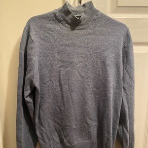 Brooks Brother Silk Wool blend soft Gray Turtle-neck Sweater